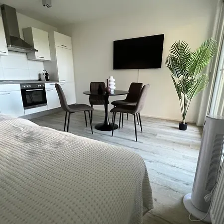 Wanderlust Petrisberg - 54 Апартаменты *